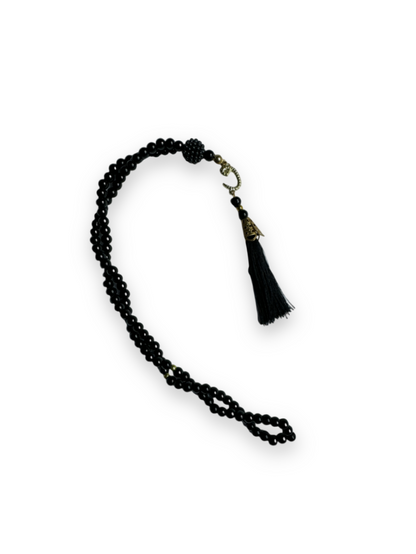  den edlen Quran, einen handgefertigten Gebetsperlen, einen eleganten Gebetsteppich