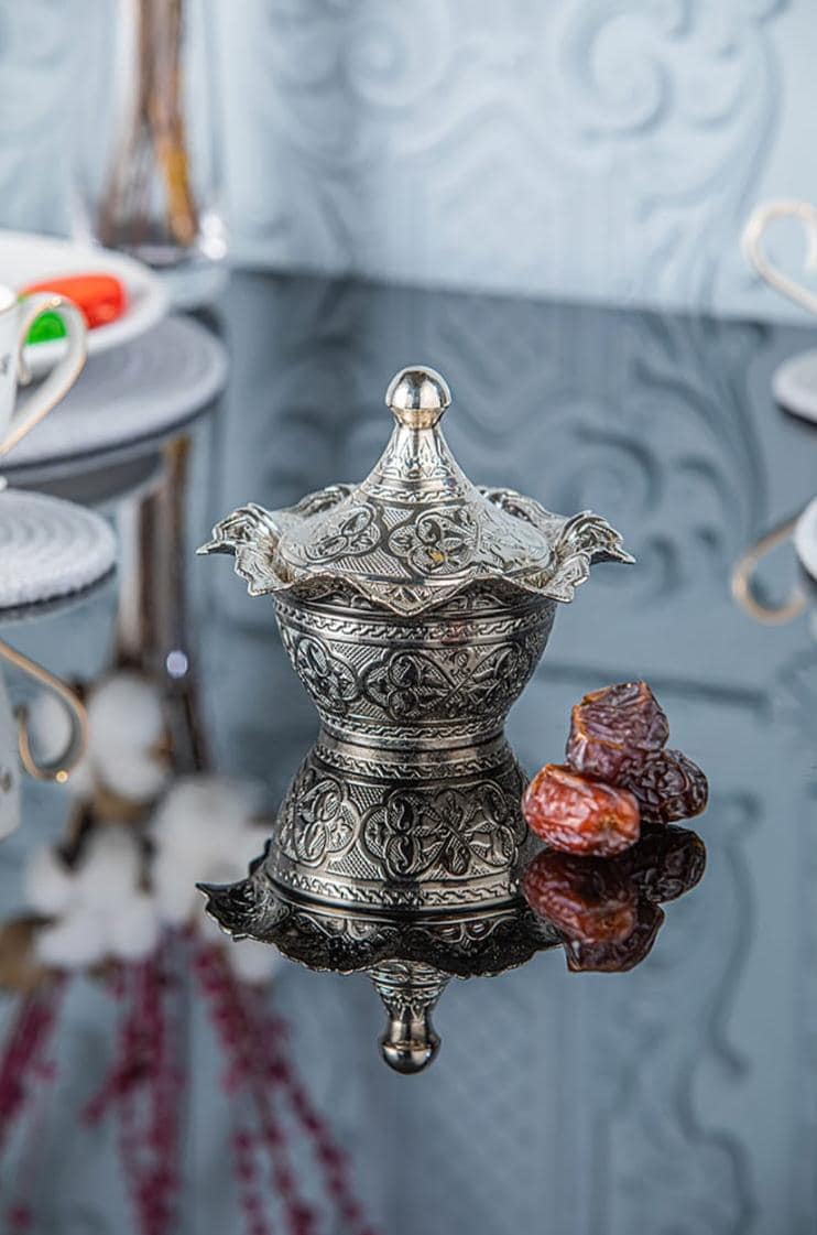 Dattel Schale mit Deckel -  aus Metall für Trockenfrüchte